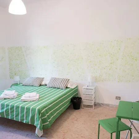 Next Stop Da Florindo בית הארחה *